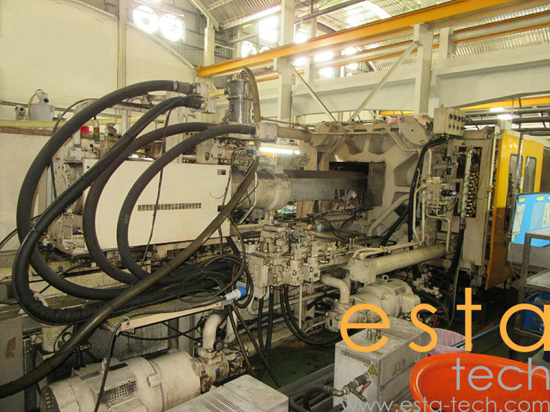 TOSHIBA IS850GTW-81A (YR 2001) Used Plastic Injection Moulding Machine