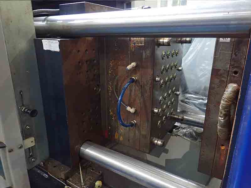 ARBURG, KRAUSS MAFFEI & BATTENFELD (YR 1995 - 2010) Used Plastic Injection Moulding Machine