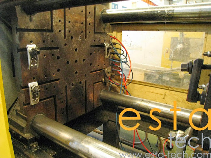 FANUC ROBOSHOSHOT S2000I300A (YR 2004) Used All Electric Plastic Injection Moulding Machine